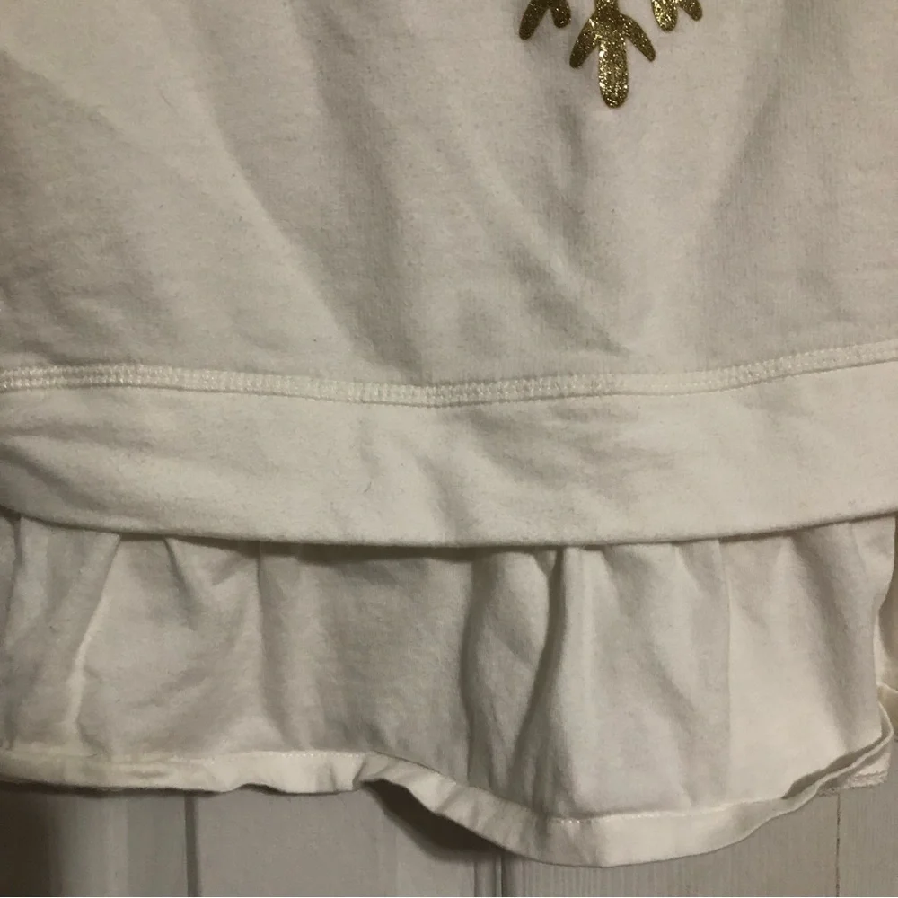 Oshkosh B’gosh holiday gold snowflake sweatshirt girls size 8 FINAL PRICE‎